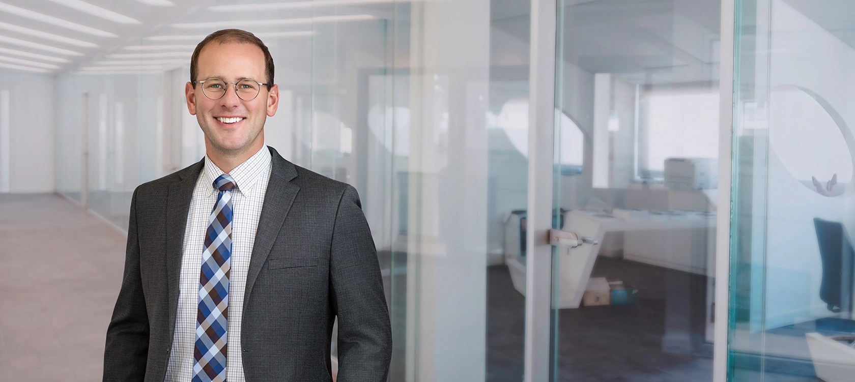 Professional portrait Christopher B. Hovel