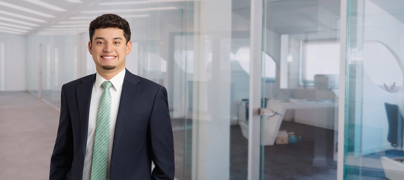 Professional portrait of Rodrigo E. Villalobos