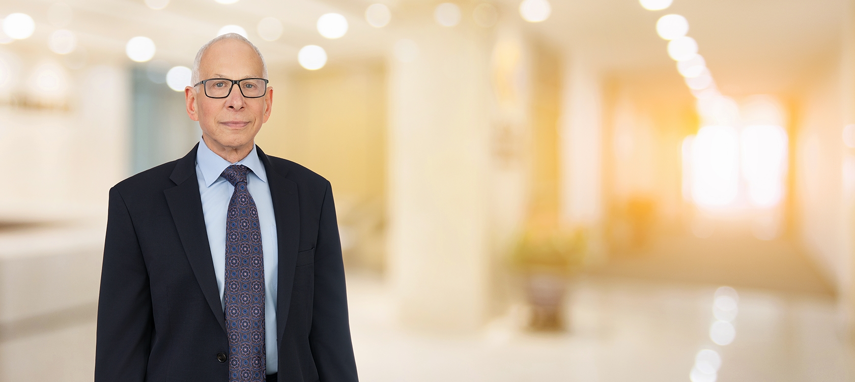 Professional portrait of S. Reid Kahn